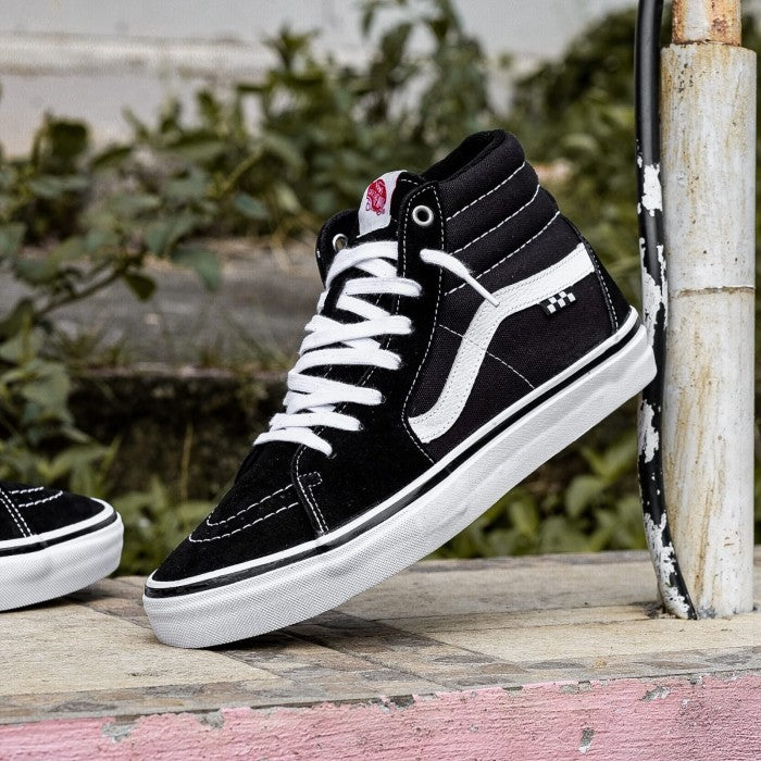 VANS SK8 HI SKATEBOARDING BLACK WHITE